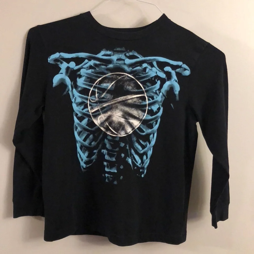 Old navy basketball long sleeve tee